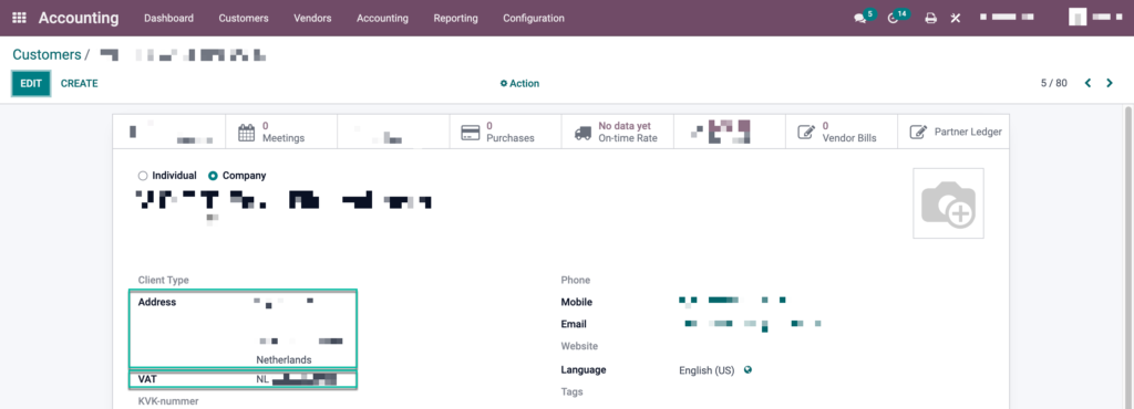 Make sure the address (Country) and VAT number of your counterpart are populated